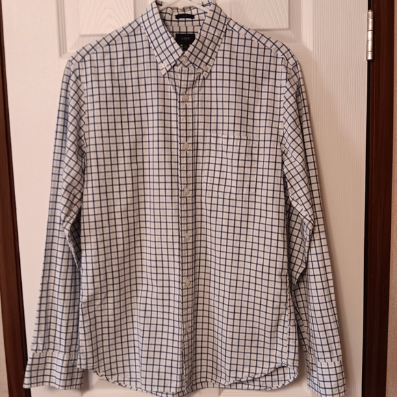 J Crew Classic Blue and White Checkered 100% Cotton Slim-Fit Button Front Shirt - Picture 1 of 7